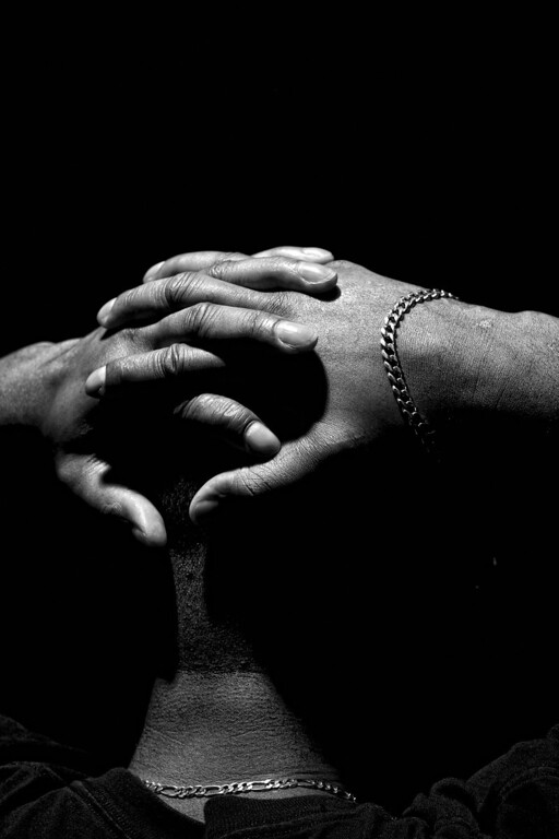 IMAGE: http://edl1954.smugmug.com/Other/Classroom-Assignments/Truman-Studio-Lighting-Class/IMG9767/923732441_nSS5D-XL.jpg