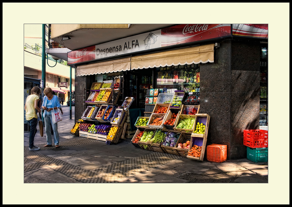 IMAGE: http://edl1954.smugmug.com/Vacation/Argentina-2010/The-Corner-Greengrocer/818975364_PiMHS-XL.jpg